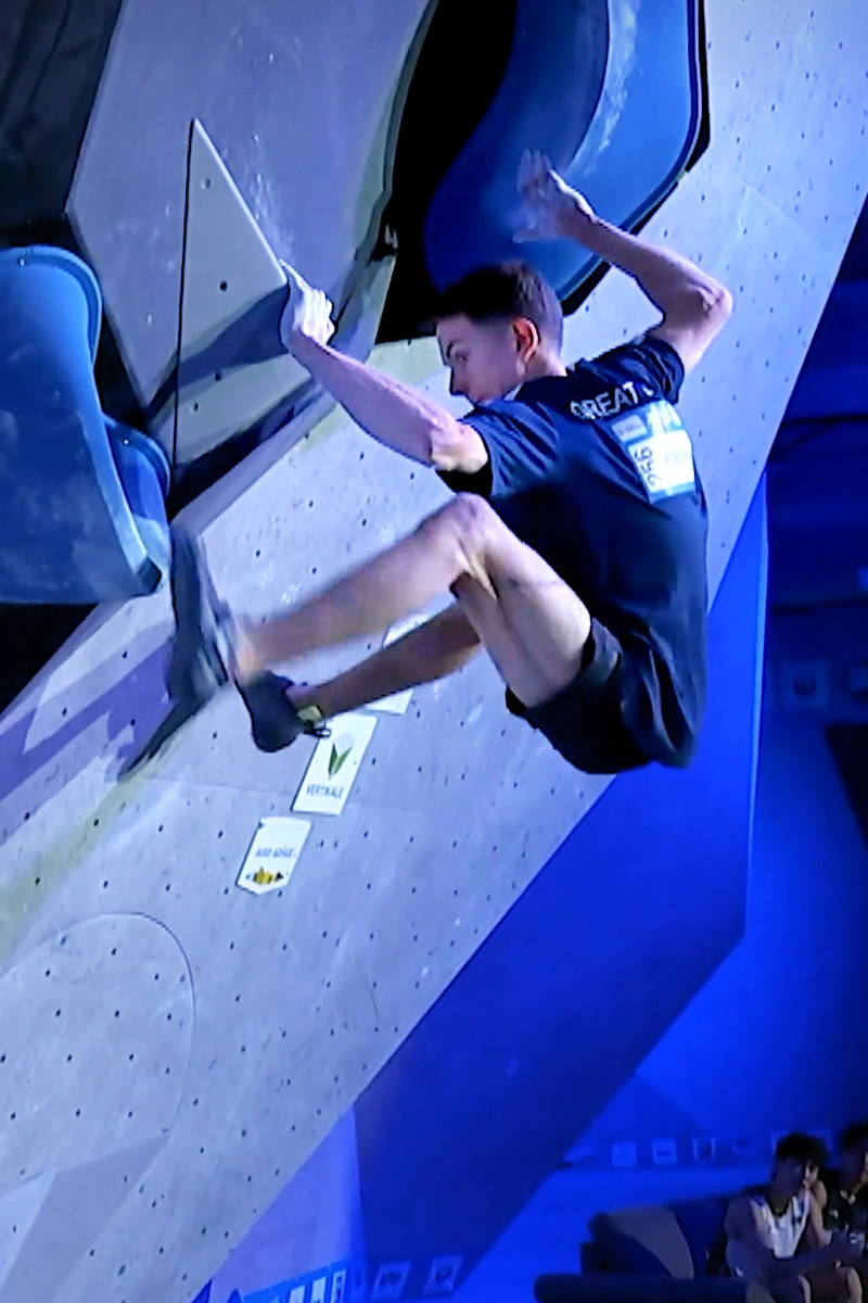 Toby Roberts topping M4 to take Gold at the Brixen finals. Video Grab: IFSC