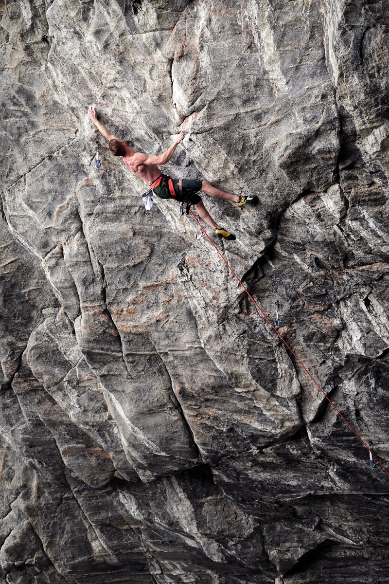 Jakob Schubert pulling into the crux of Project Big on a redpointpoint attempt earlier in September prior to his livestream attempts. Photo: Keith Sharples