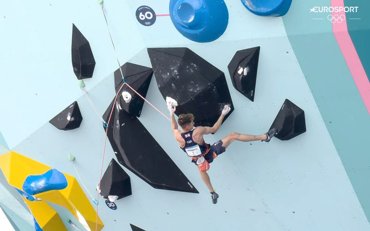 Toby Roberts safely and efficiently through the second campus section in Lead. Screenshot:Discovery+/Eurosport