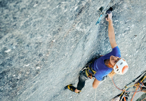 Lara Neumeier repeats End of Silence (11 pitches, 360m, F8b+)