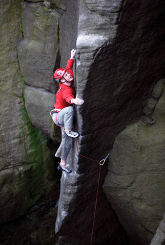 Pete Whittaker on the first ascent of Loose Control (E8 6c) Kinder Downfall. Photography: David Simmonite 