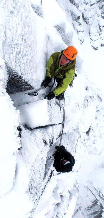 Photo : Looking down on Matt Heffer on the last moves of Crest Route from the block belay. 