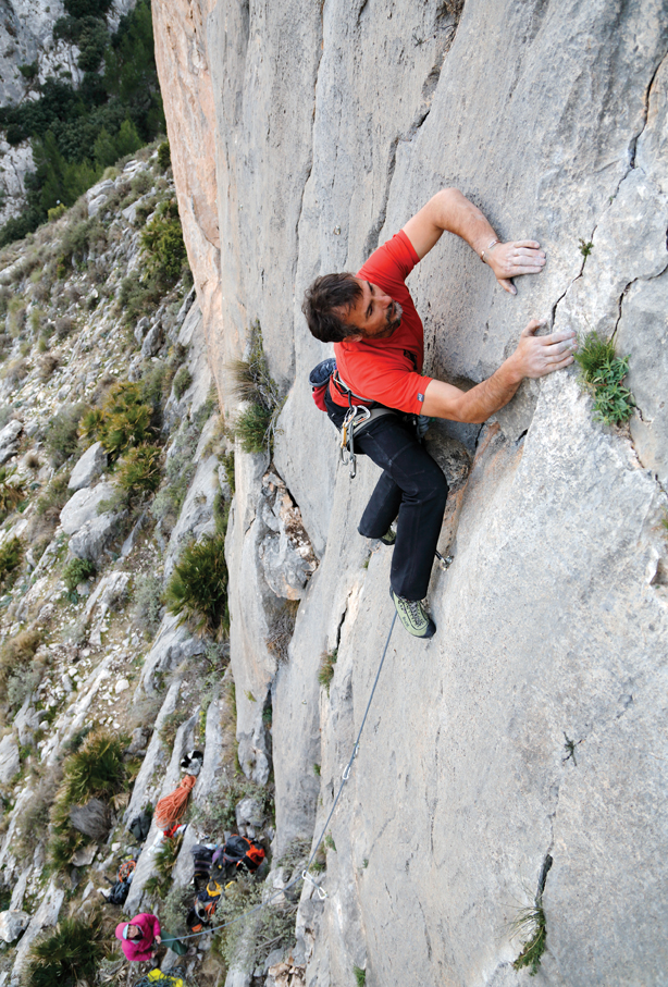 Rich Mayfield climbing his own route Aunti Chris (F6a+) on Sector Derecho at Morro Carlos. Great climbing on fantastic grey limestone and a baffling crux to boot.  Photo: David Simmonite