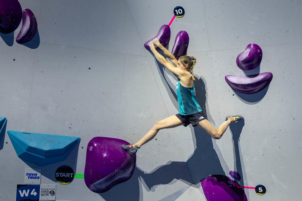 Jessica Pilz on W4 in the Boulder round of the Combined Final at the World Championships. Photo: Jan Virt/IFSC