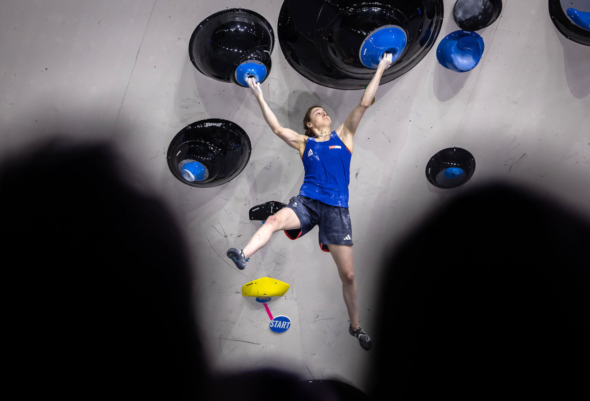 Erin McNeice on her way to Gold in the IFSC World Cup in Bern Photo: © Dimitris Tosidis/IFSC