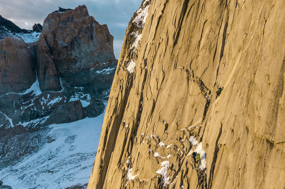 Siebe Vanhee and Tommy Caldwell high on South African Route. Photo: Felipe Nordenflyght / Matthew Tangerman