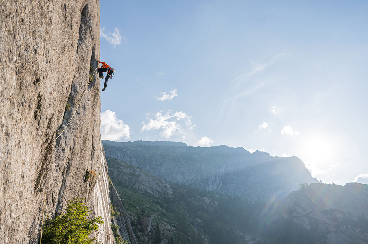 Another view of Jonas Schild on the first F8b pitch of Joy Division. ©Diego Schläppi 