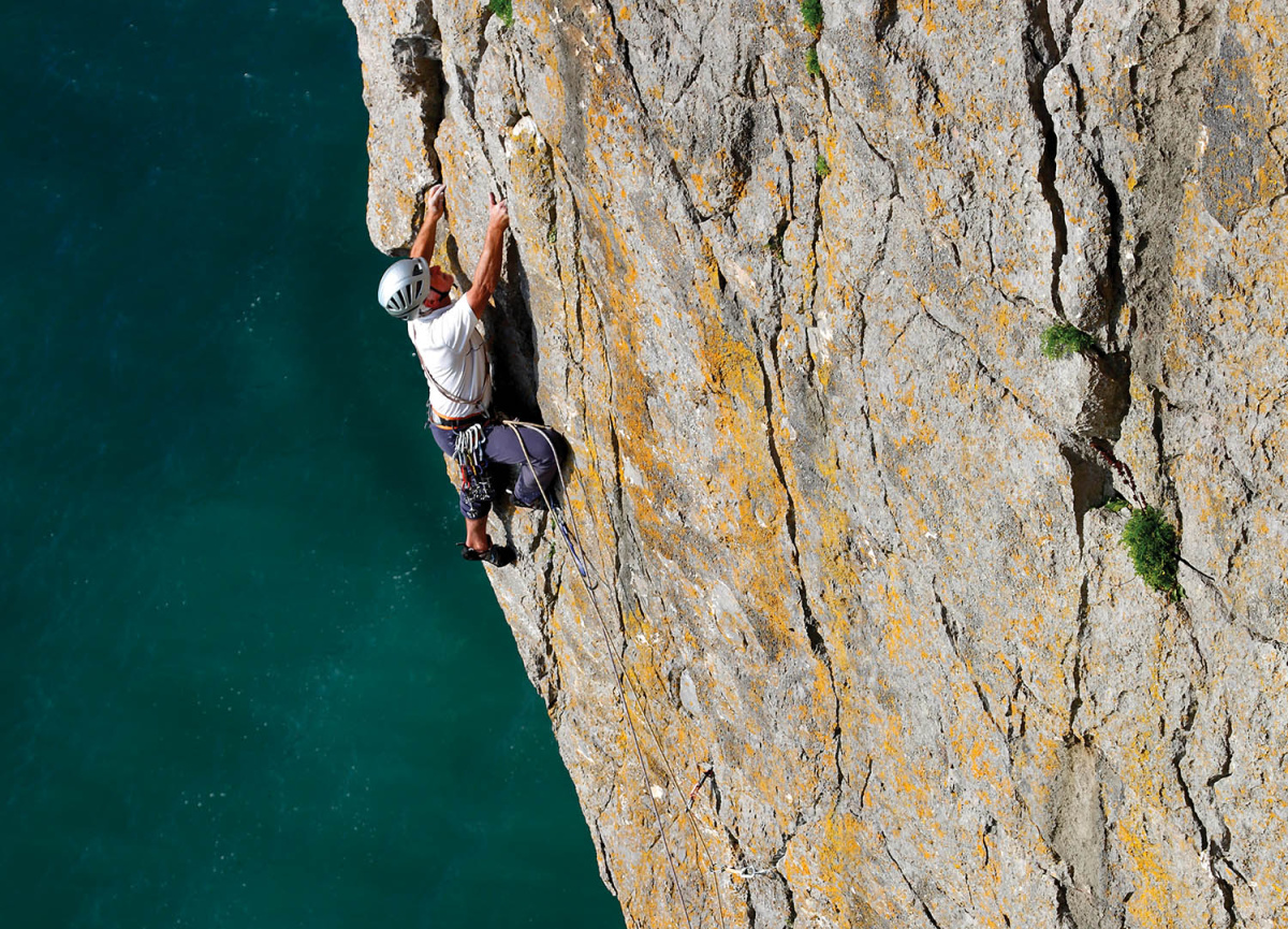 One of the most sought-after routes at the Word is Blowin' in the Wind, a fantastic and exposed outing at E1 5b in the same area of the E2, Chimes of Freedom. Photo: © David Simmonite