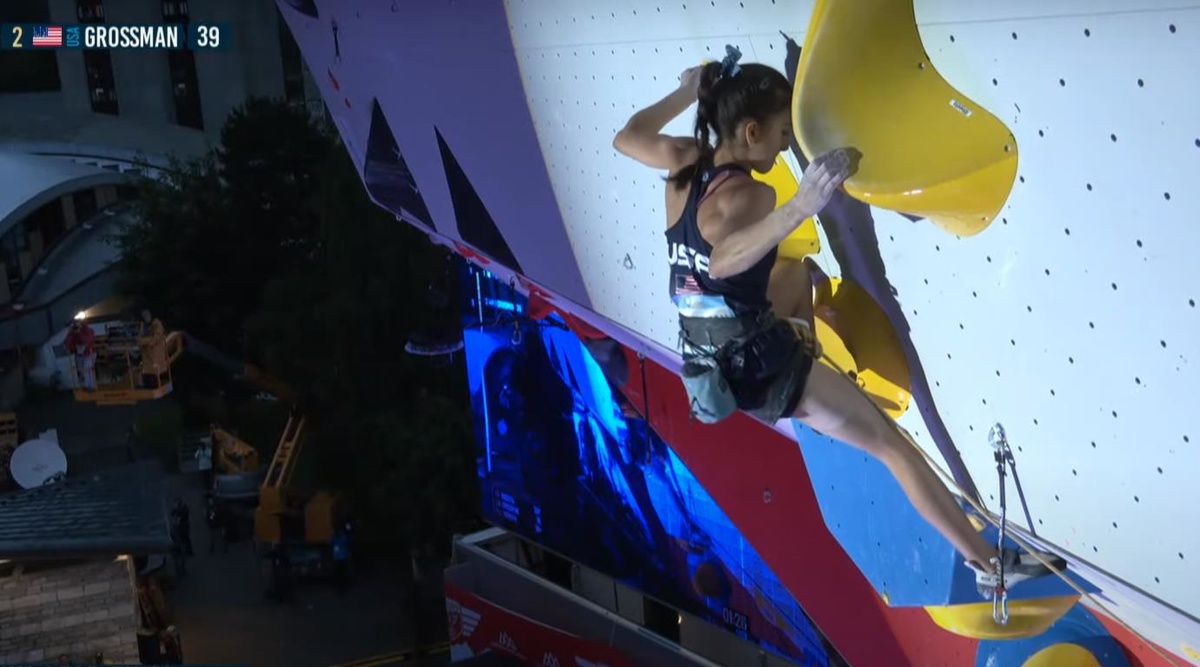 Natalia Grossman taking the silver in Chamonix. The USA star is now on a total roll and must be considered favourite to take gold in the forthcoming Briancon competition this coming weekend given the starting line-up for that competition.