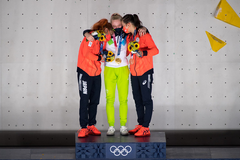 L/R: Miho Nonaka, Janja Garnbret and Akiyo Noguchi on the podium at the Tokyo 2020 Women's Combined final. Photo: © Leo Zhukov/IFSC.
